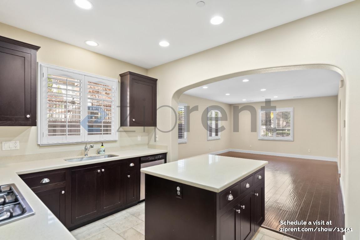 Building Photo - 467 Crab Apple Terrace