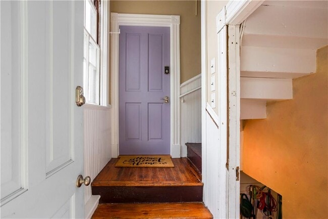 Building Photo - 37 Evergreen St