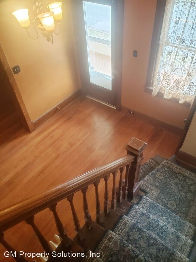 Building Photo - 3 br, 1.5 bath House - 515 S Spruce Street