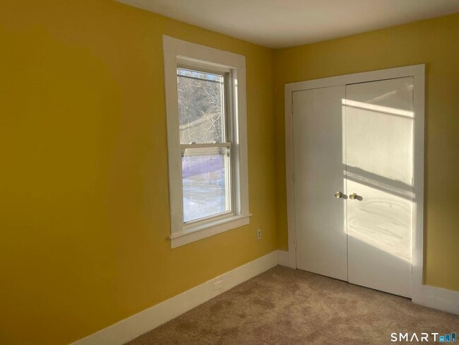 Building Photo - 57 N Main St