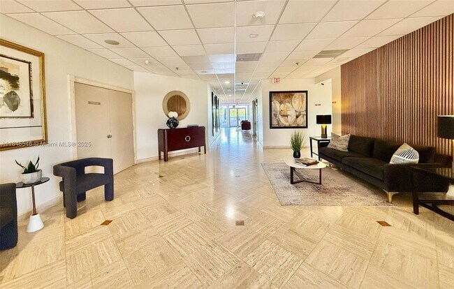 Building Photo - 6422 Collins Ave