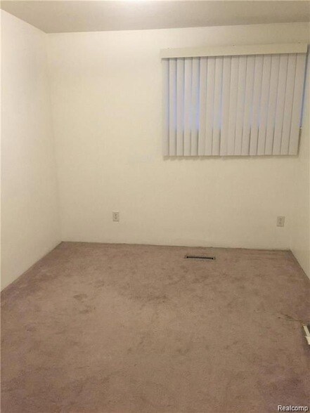 Building Photo - 541 Mary Ellen Rd