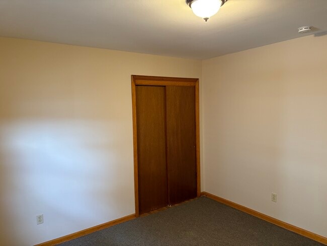 Building Photo - 1356 Roosevelt Ave