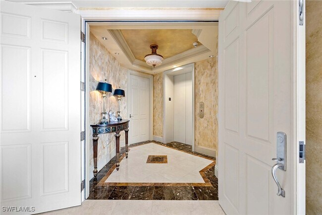 Building Photo - 940 Cape Marco Dr