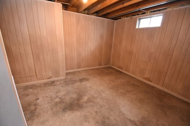 Building Photo - Remodeled home in South Bend IN, 2 bedroom 1 bath