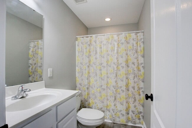 Building Photo - Bonus room is HUGE.  WOW