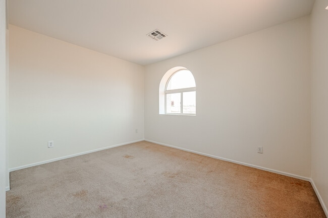 Building Photo - 1850 N 84th Ln