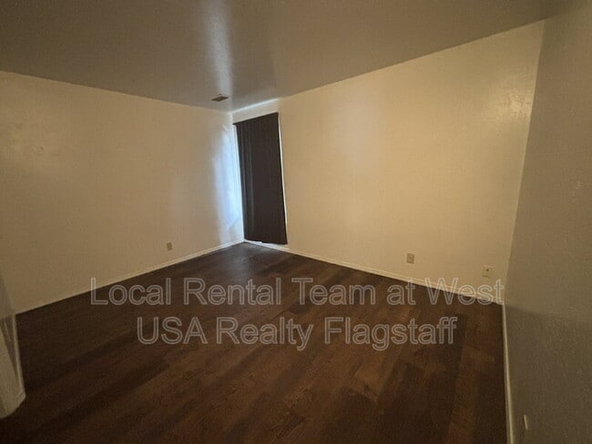 Building Photo - 625 S Fountaine St