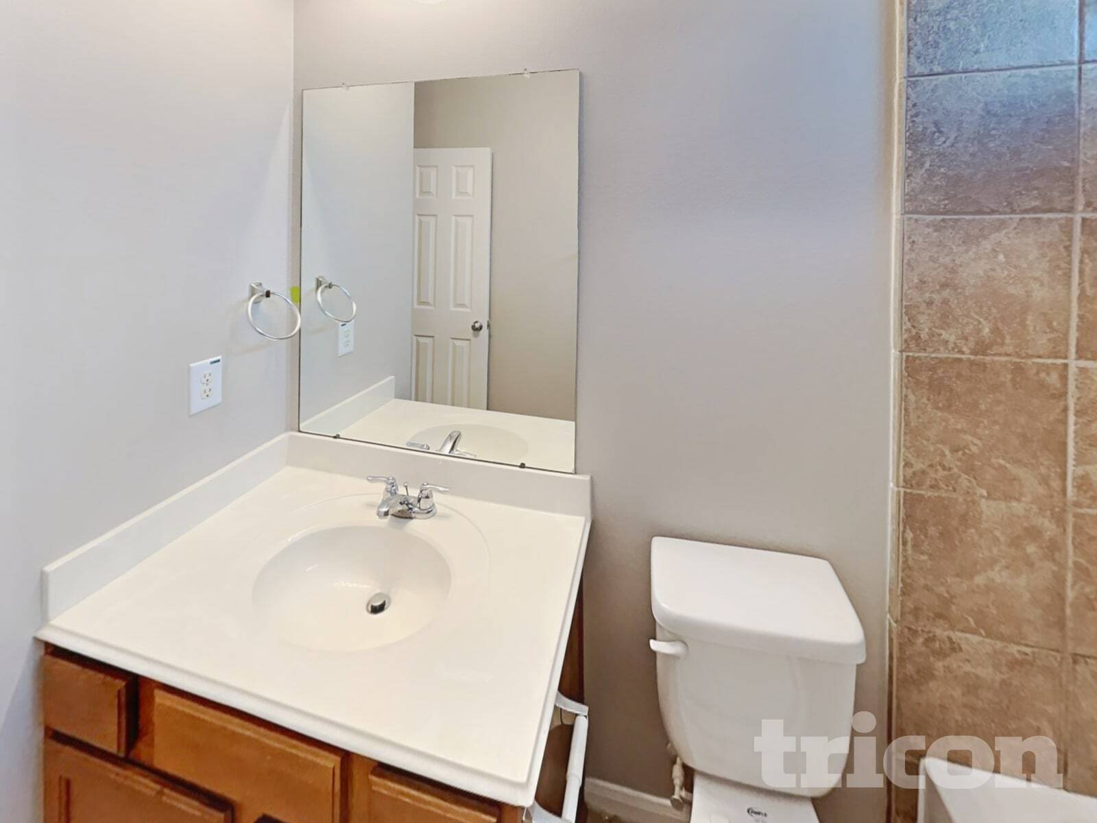 Building Photo - 16207 Augusta Oaks Court