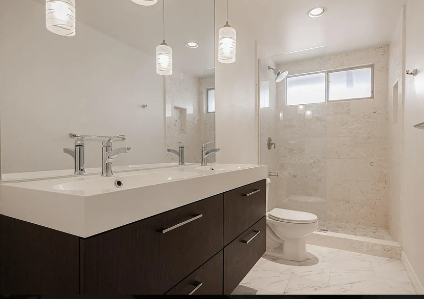 Building Photo - 111 E Pebble Beach Dr