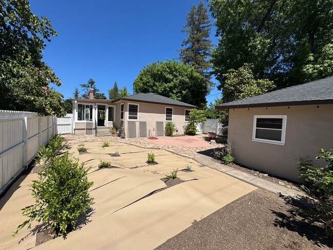 Building Photo - NEW SINGLE STORY IN OLD TOWN ROSEVILLE!