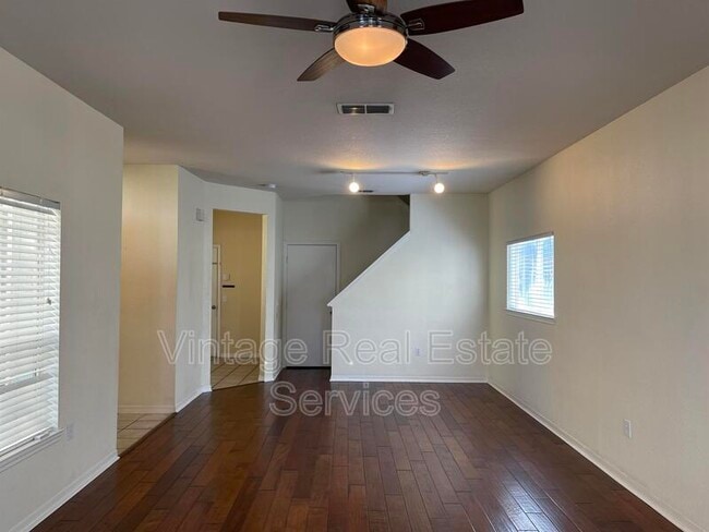 Building Photo - 4007 Sand Palm Ct