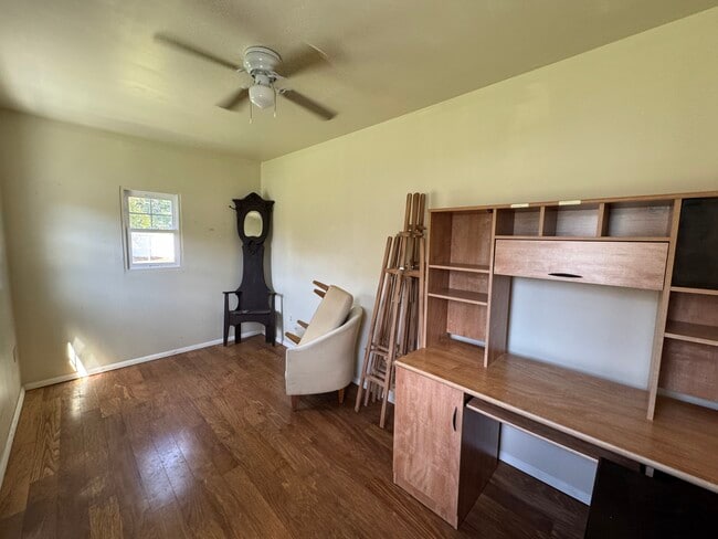 Building Photo - 117 Southerland Dr