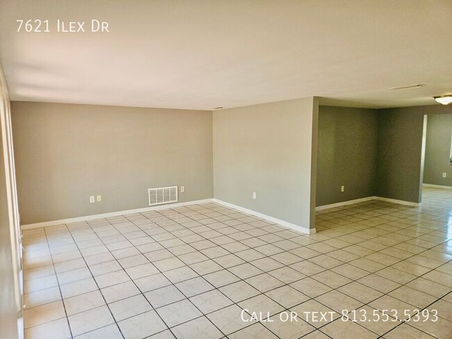Building Photo - 7621 Ilex Dr