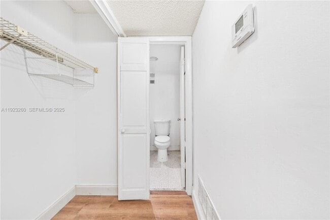 Building Photo - 1300 NE Miami Gardens Dr