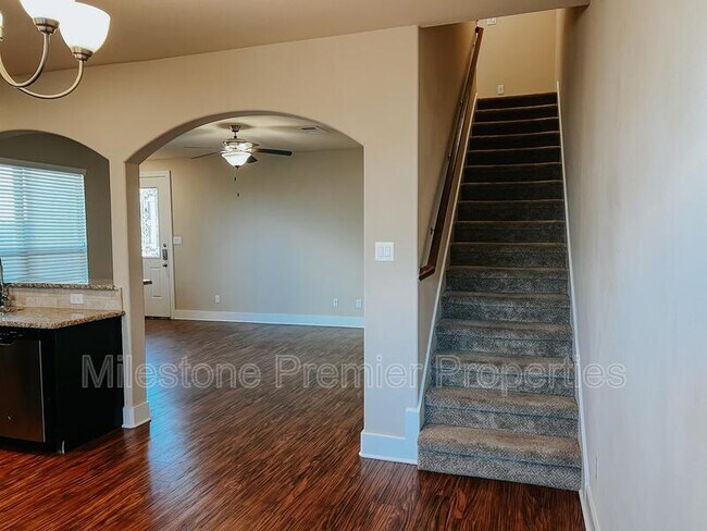Building Photo - 3906 Ashton Dr