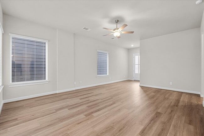 Building Photo - 700 Topwater Trl