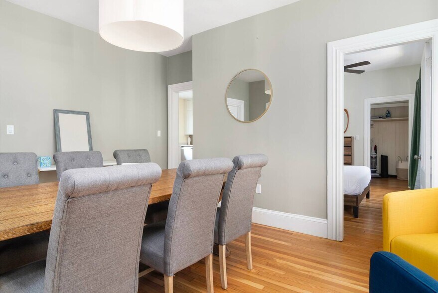 Building Photo - 87 Vernon St