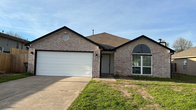 Primary Photo - 1029 E 64th Pl