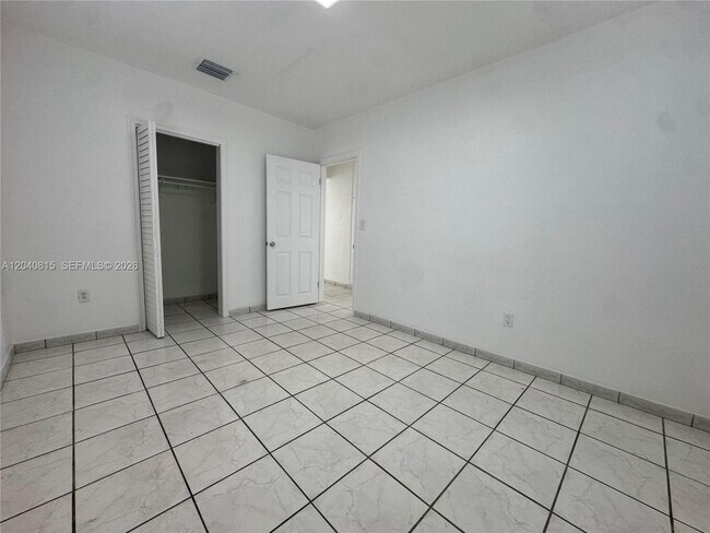 Building Photo - 459 SE 3rd St
