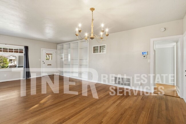 Building Photo - 2916 22nd St