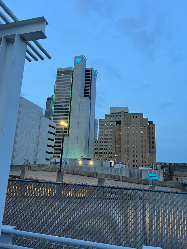 Building Photo - 1122 Jackson St