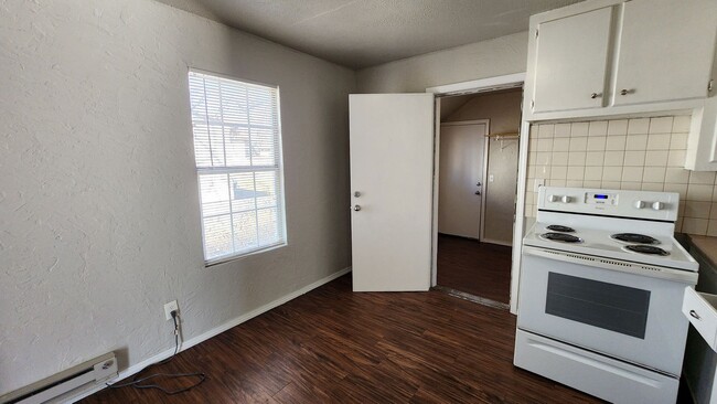 Building Photo - Nice 2 bed 1 bath in OKC!  $895 Per Month!