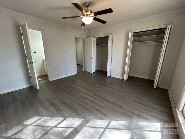 Building Photo - 3312 Circles End Cir