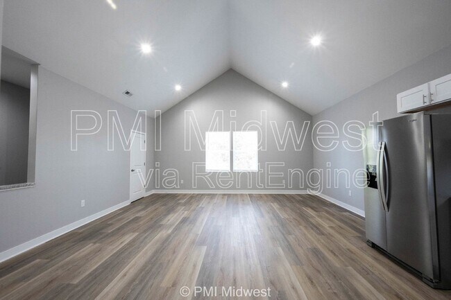 Building Photo - 1841 Montcalm St