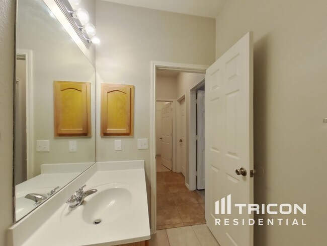 Building Photo - 5951 Smoky Quartz