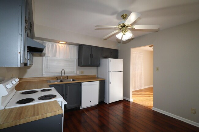 Building Photo - 501 Westerfield Way