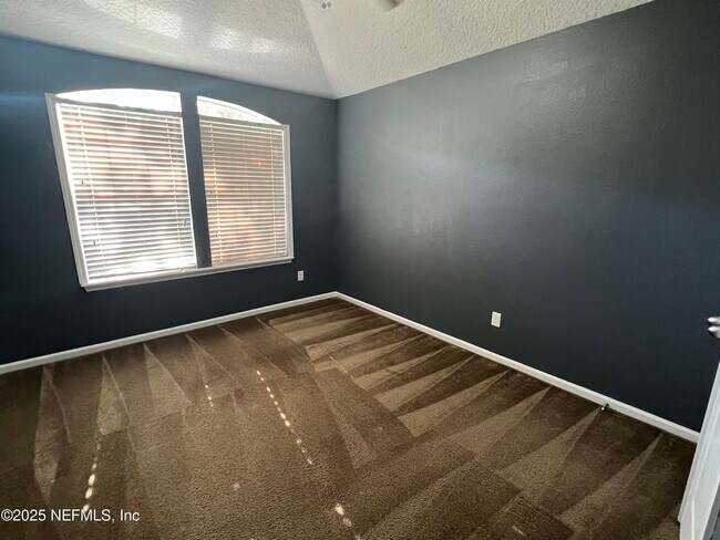 Building Photo - 12286 Black Walnut Ct