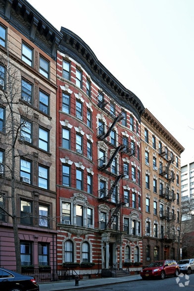 Primary Photo - 336-338 E 18th St