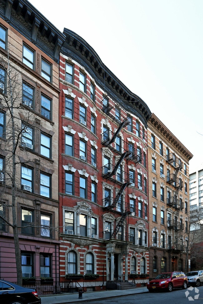 Building Photo - 336-338 E 18th St
