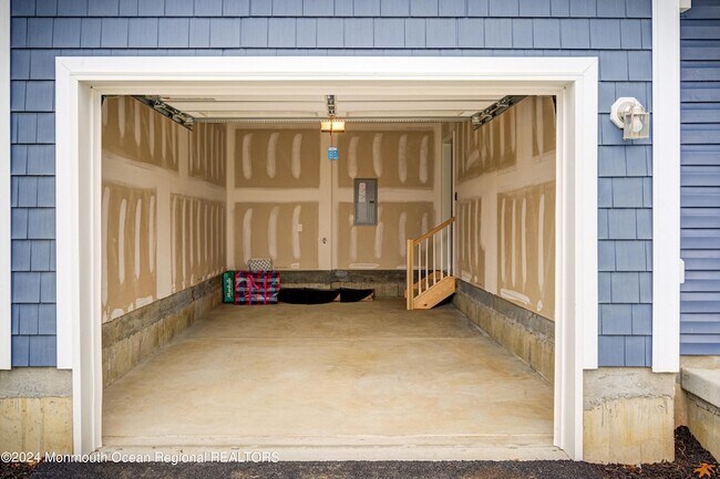 Building Photo - 8 Raritan Ave