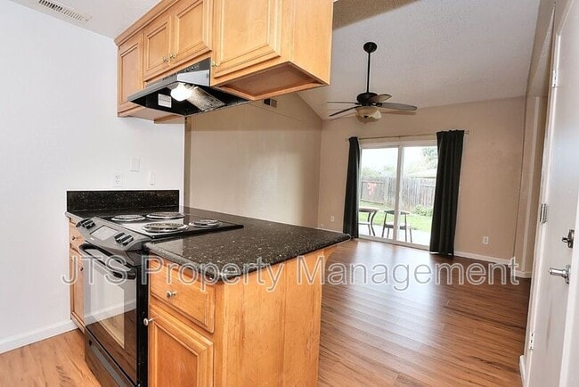 Building Photo - 8856 N Winding Way