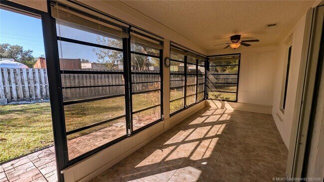 Building Photo - 6531 SE Federal Hwy