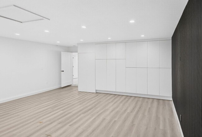 Building Photo - NEWLY RENOVATED SINGLE-STORY HOME LOCATED IN LAS VEGAS