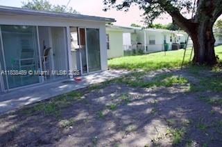 Building Photo - 3954 Coconut Cir N