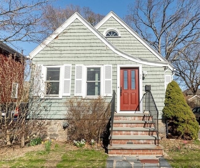 Primary Photo - 34 Keith St