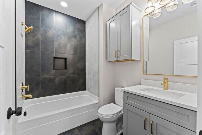 Building Photo - 3505 SW Radiance Ave