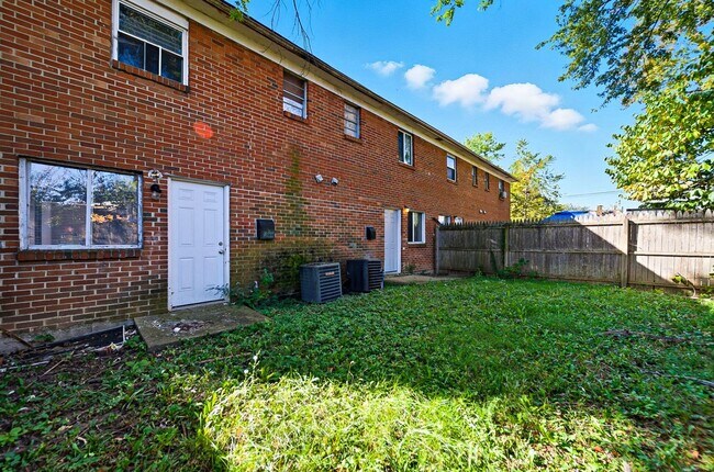 Building Photo - 2301 Jefferson Ave