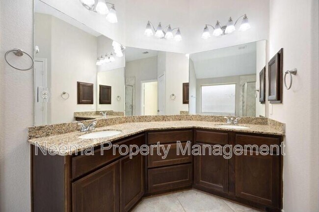Building Photo - 115 Pine Crest Cir