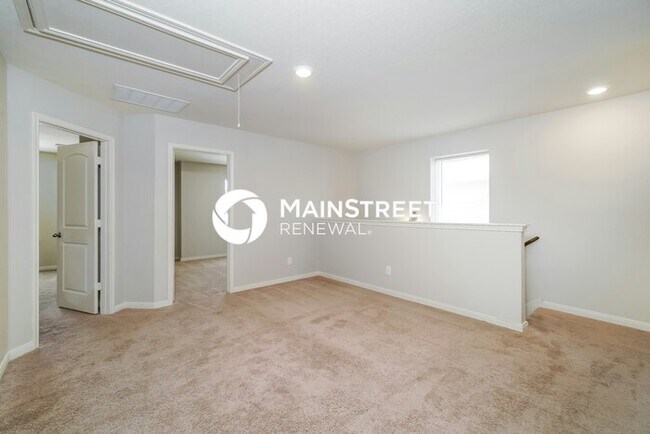 Building Photo - 4 Bedroom Pet-Friendly Home in New Braunfels, TX with Main Street Renewal