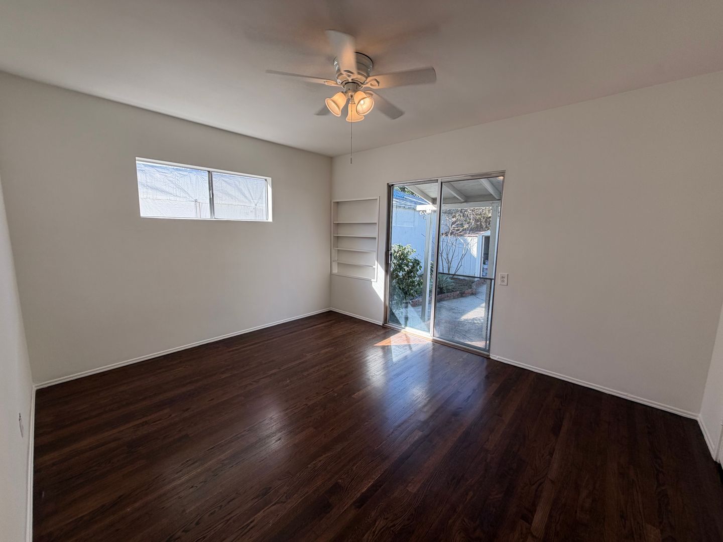Building Photo - Charming 3BD Pool Home in Van Nuys | 2-Car Garage + Washer/Dryer + Central A/C