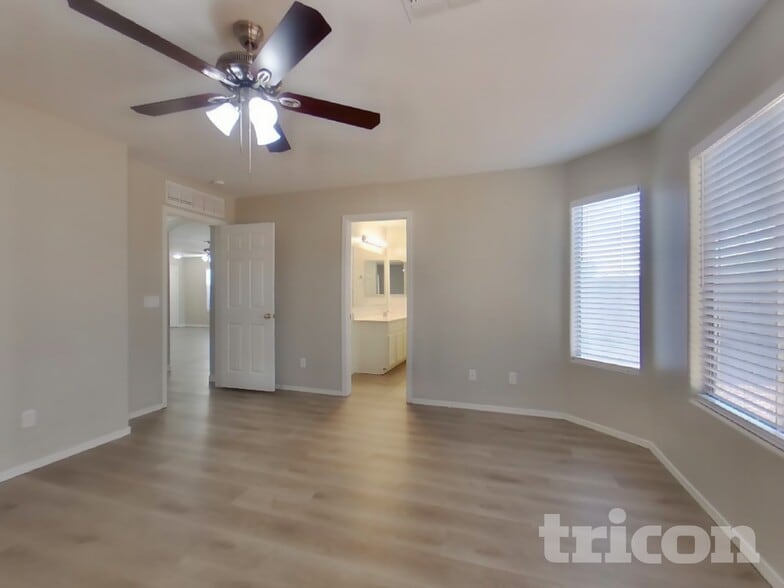 Building Photo - 7437 W Elwood St