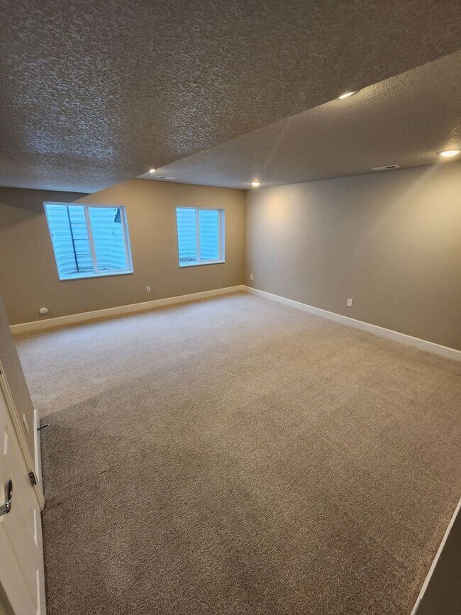 Building Photo - Beautiful Home in Meridian Ranch