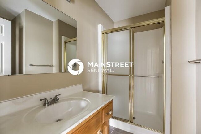 Building Photo - 3 Bedroom Pet-Friendly Home in Raymore, MO...