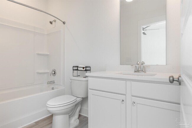Building Photo - 874 Windhill Dr
