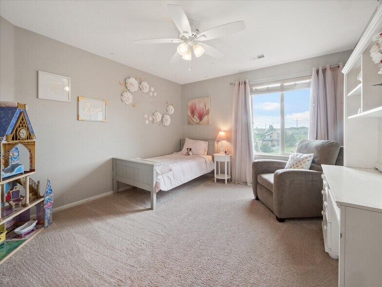 Building Photo - 1048 Orion Way
